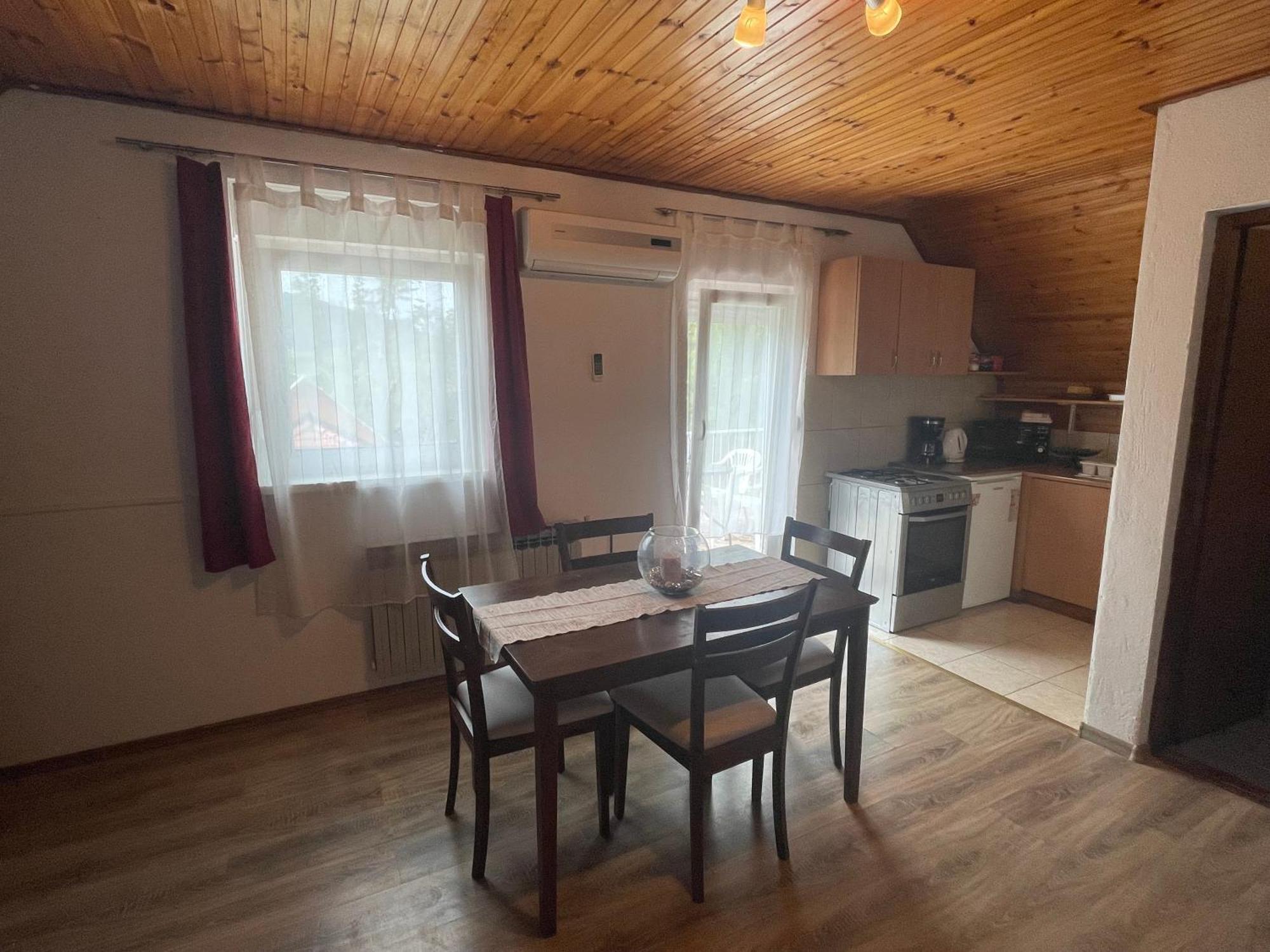 Apartments With A Parking Space Smoljanac, Plitvice - 12345 Номер фото
